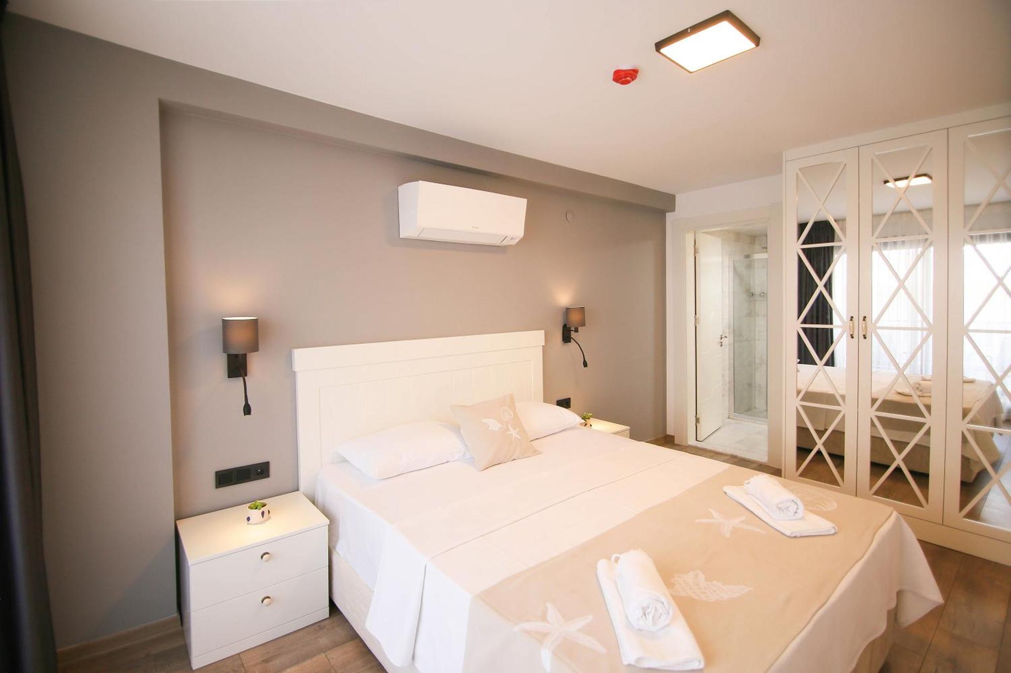 Krem Marin Otel Çeşme Εξωτερικό φωτογραφία