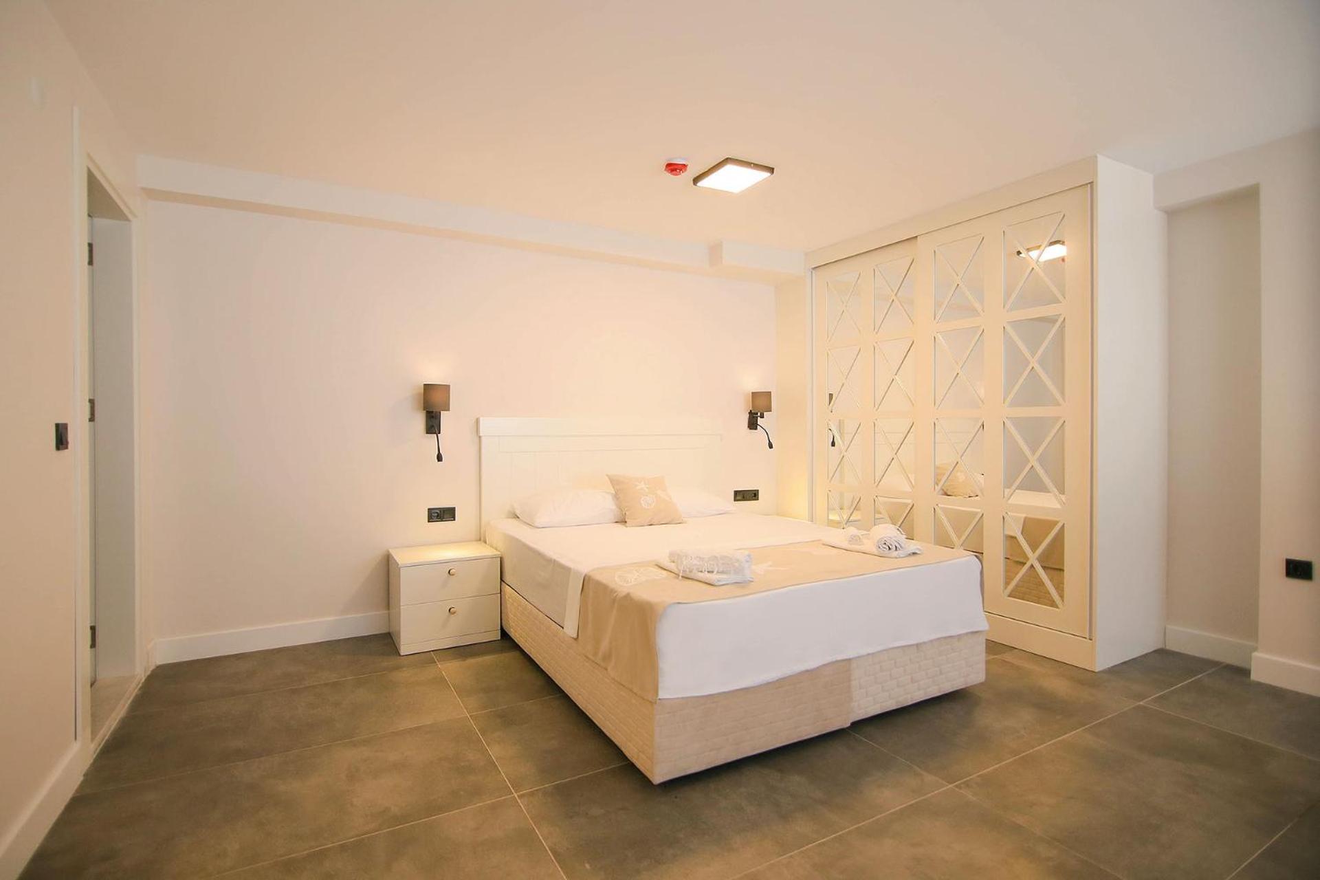 Krem Marin Otel Çeşme Εξωτερικό φωτογραφία